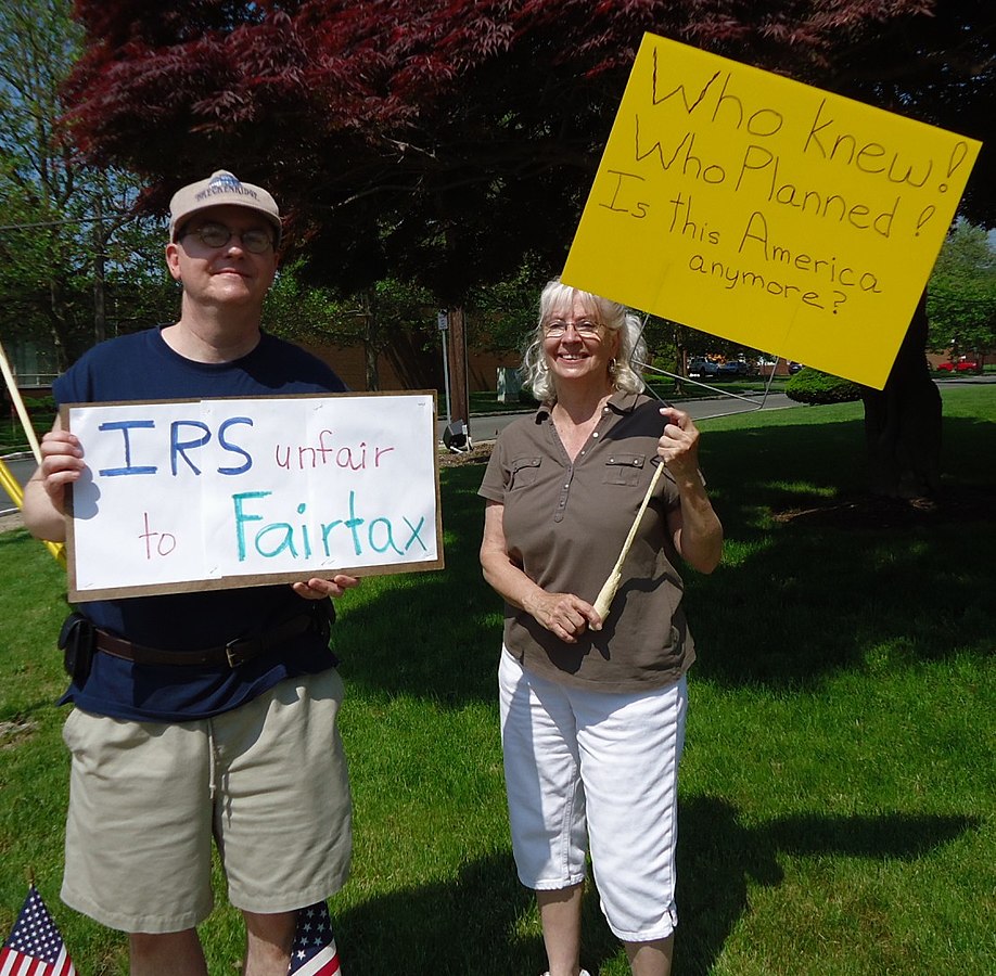 918px-Activists protesting IRS partisanship in Mountainside NJ May 2013