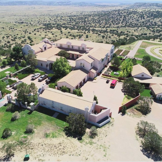 BREAKING: New Mexico AG Raul Torrez has ordered the reopening of a criminal investigation into allegations of illegal activity at Jeffrey Epstein's former Zorro Ranch. This follows review of recently released U.S. DOJ/FBI files; prior probe closed in 2019 at federal https://t.co/mIaZPBaYBy - X / bradkat70