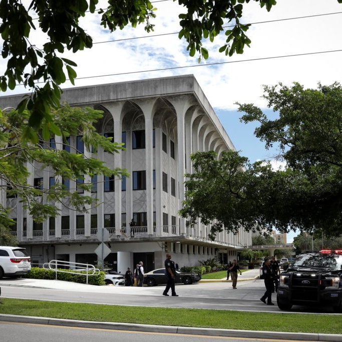 Suspect in possible assassination attempt of Donald Trump to appear in federal court, in West Palm Beach - pbs